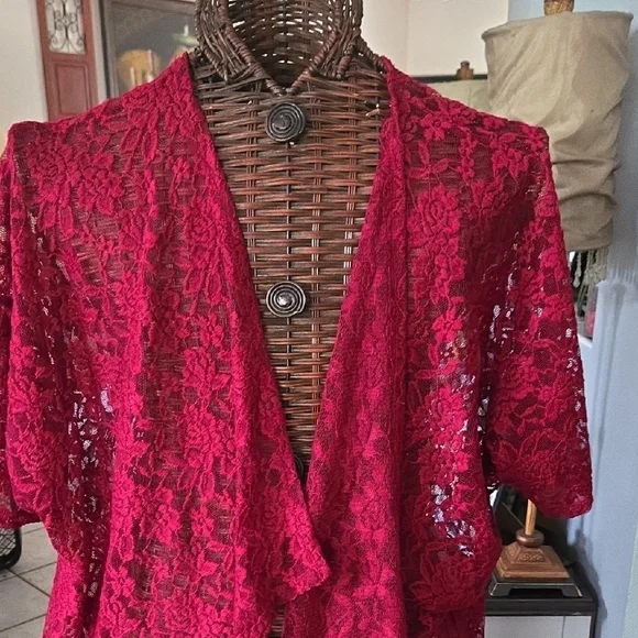 Red Lace Open-Front Cardigan - Picture 3 of 8